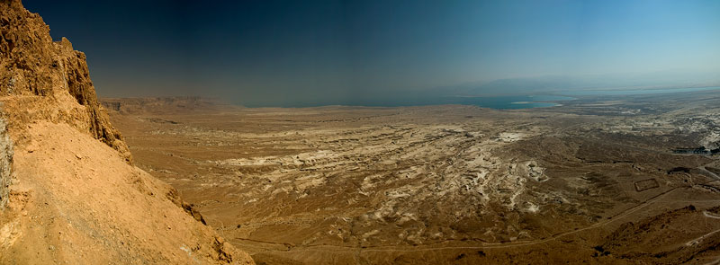 Vista desde Masada con el mar muerto de fondo